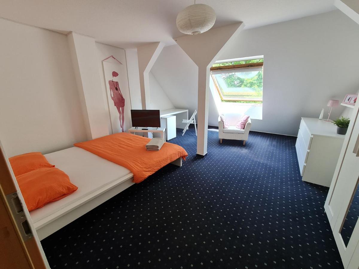 6 Bedroom Private Apartment & Lounge Rostock Eksteriør bilde