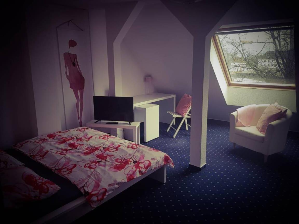 6 Bedroom Private Apartment & Lounge Rostock Eksteriør bilde